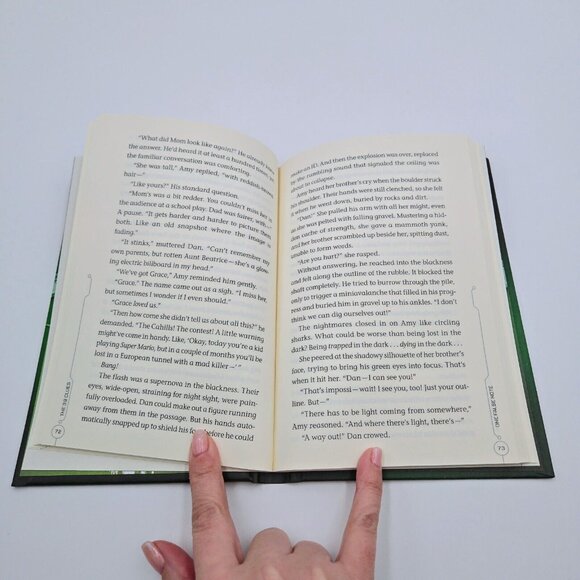 The 39 Clues Series Books #1-#3 Hardcover No Cards The Maze Of Bones 2008 2009 - Picture 7 of 16